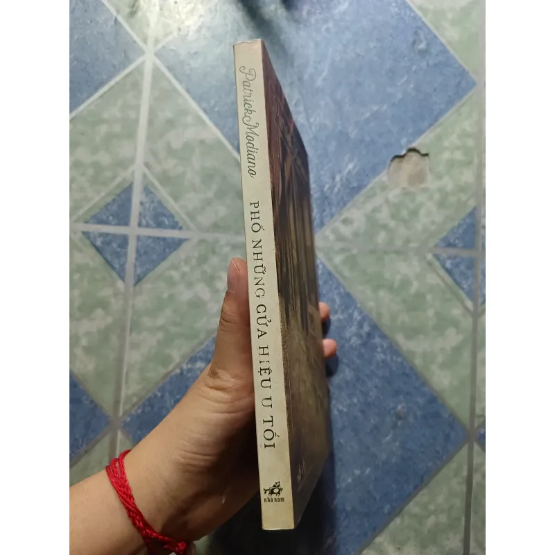 Phố của những hiệu u tối - Patrick Modiano 997342