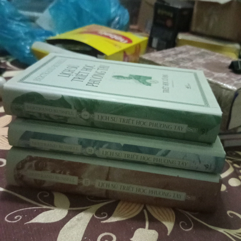 Bộ sách lịch sử triết học phương Tây của Bertrand Russell  550292