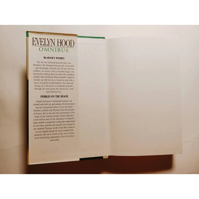 Omnibus - Evelyn Hood
 462010