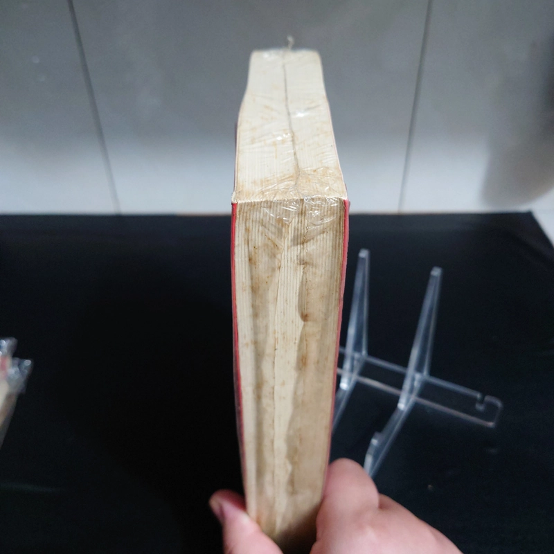 GIỚI SIÊU GIÀU CHÂU Á 1 (CÒN SEAL, GIẤY CÓ Ố VÀNG) 312955
