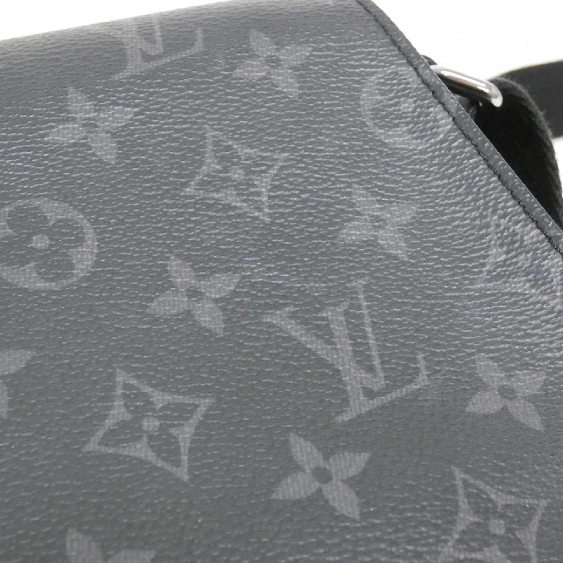 Túi xách vai Louis Vuitton Monogram Eclipse District PM M44000 613636