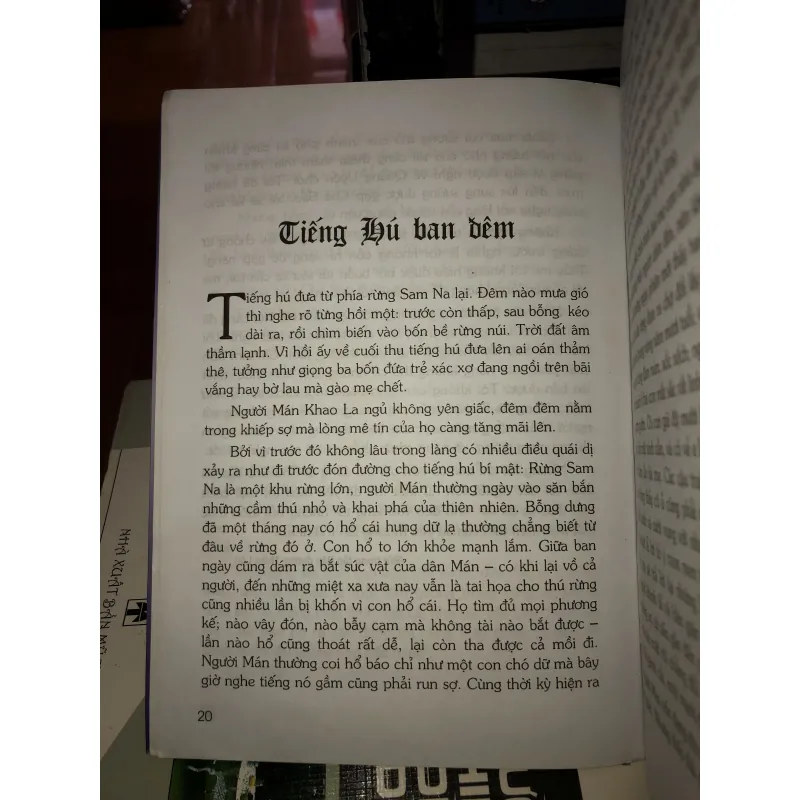 Tiếng hú ban đêm - Thế Lữ 1001128