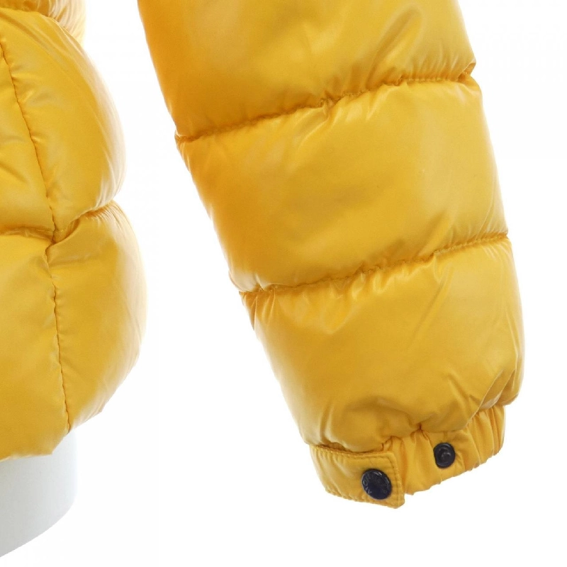 Áo khoác lông vũ MONCLER 641575