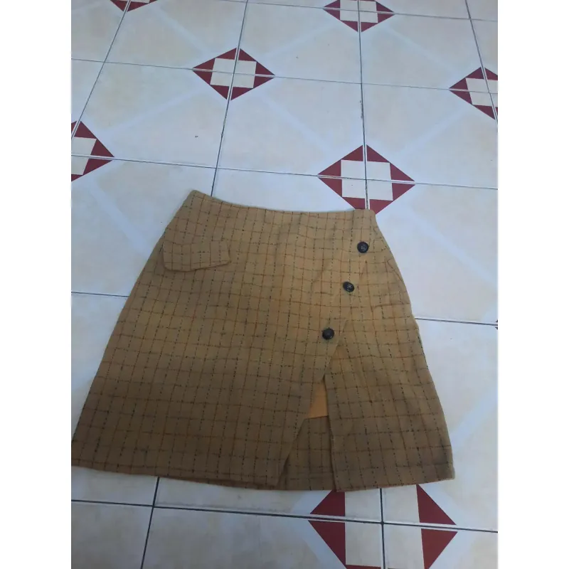 Đầm caro Gumac Size L - mới 90% 760973