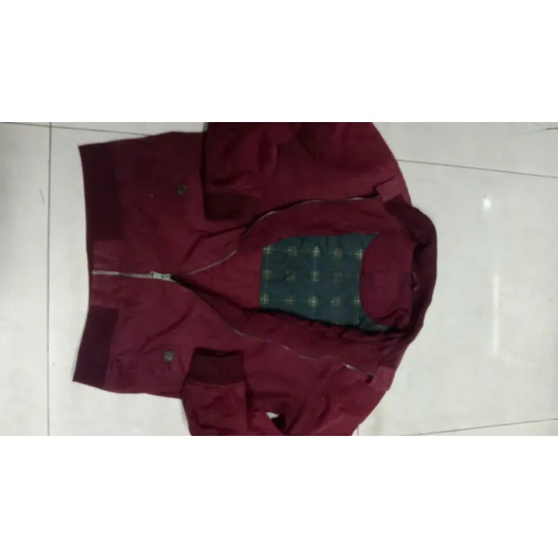 Áo khoát size M giá 20k 568895