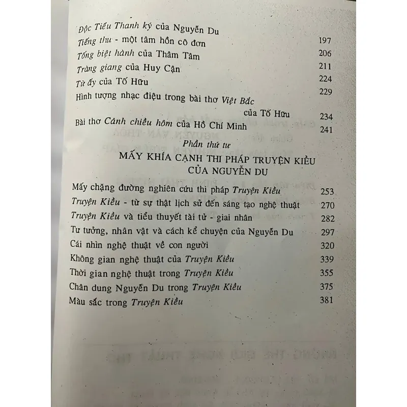 PHÊ BÌNH NGHIÊM CỨU VĂN HỌC  590531