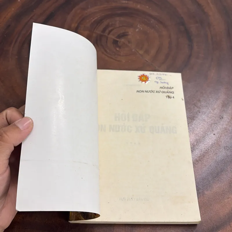 II Địa Phương: Hỏi Đáp Non Nước Xứ Quảng - Lê Minh Quốc - 2003 990778