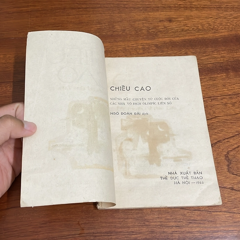 II Sách Liên Xô: Chiều Cao _ Tập Truyện Thể Thao Liên Xô - 1985 502584