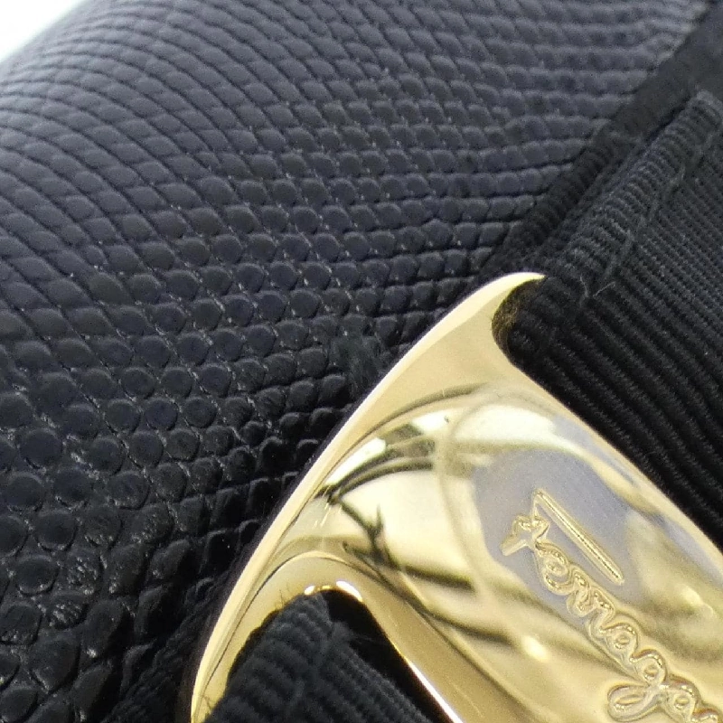 【Vintage】Túi xách vai Salvatore Ferragamo 21 3202 613822