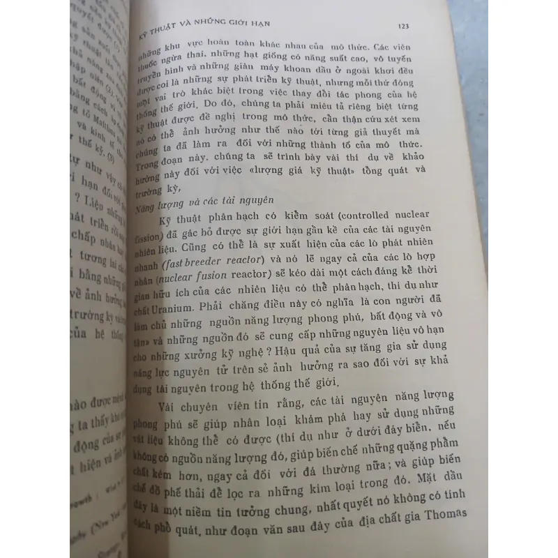 GIỚI HẠN PHÁT TRIỂN - Cung Thúc Tiến và Trần Lương Ngọc dịch thuật 999649
