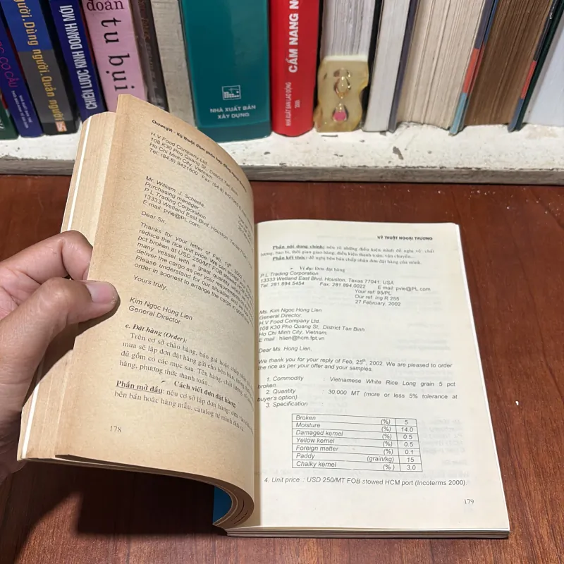 II Giáo Trình: Kỹ Thuật Ngoại Thương - PGS.TS. Đoàn Thị Hồng Vân - 2002 783715