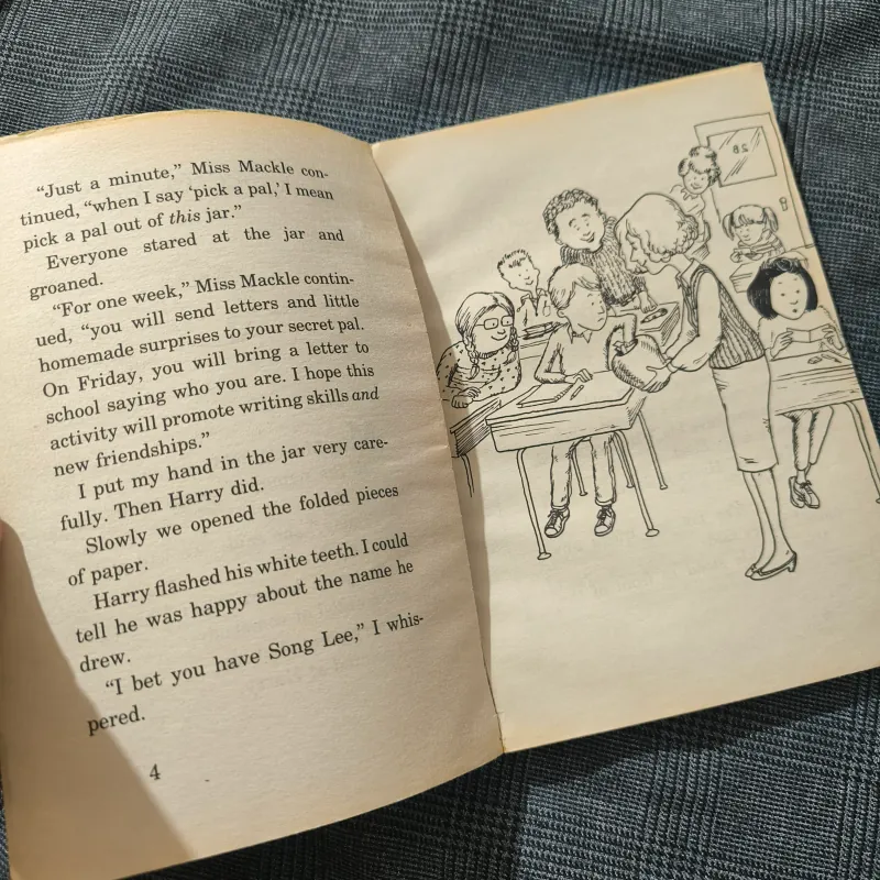 (Tặng cho đơn sách tiếng Anh trên 100k) Horrible Harry and the green slime 754581