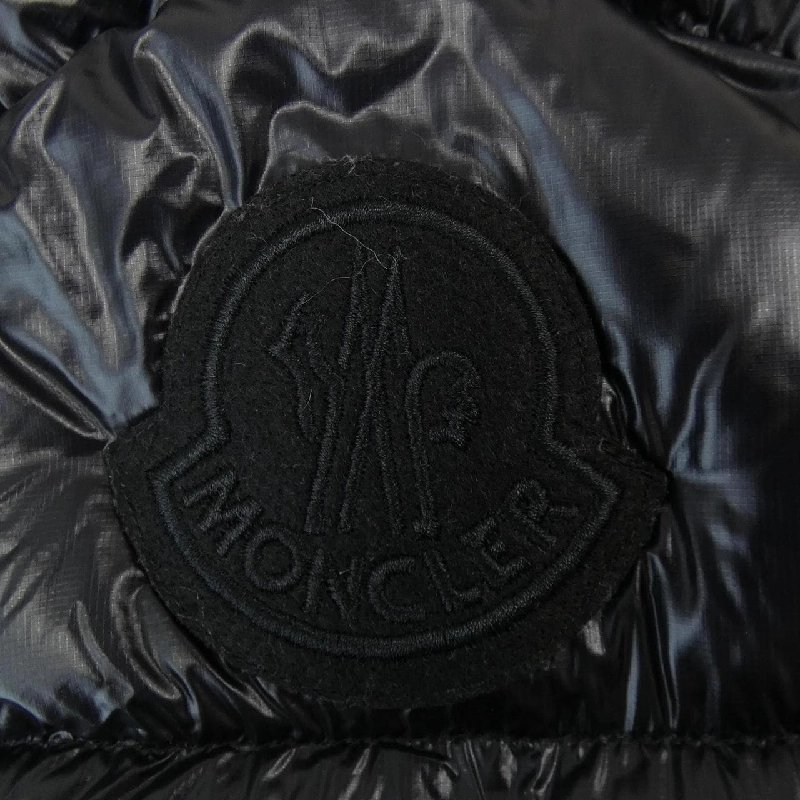 Áo khoác lông vũ MONCLER COPENHAGUE 633761