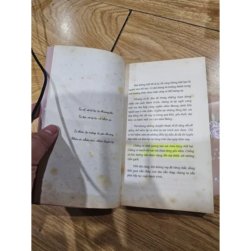 Tự thương lấy mình
30k (bìa 89k) 1019029