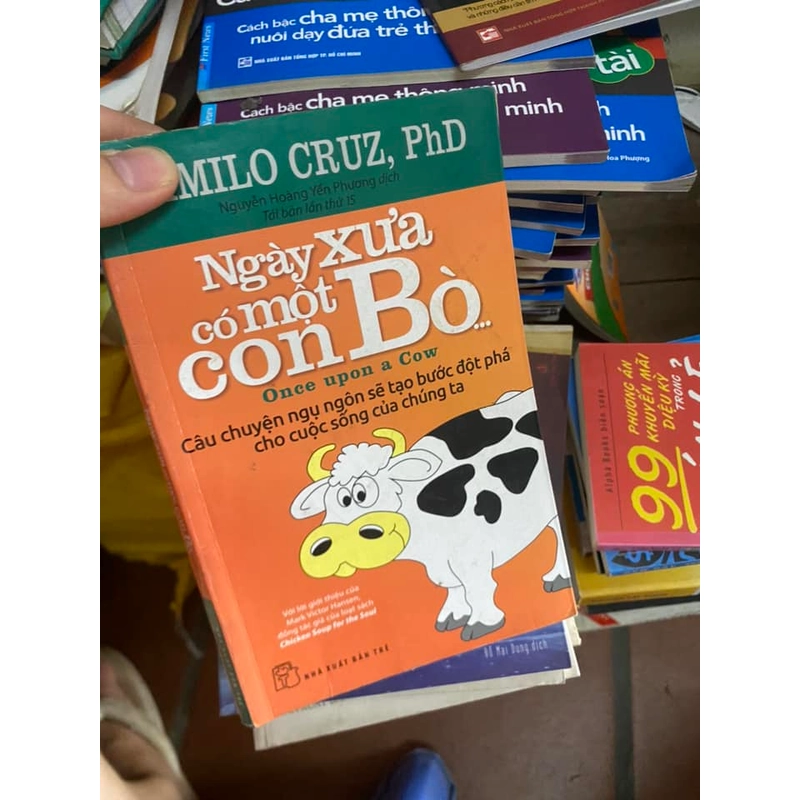 Sách Ngày xưa có một con bò (Once Upon a Cow) - Camilo Cruz, PhD 308253