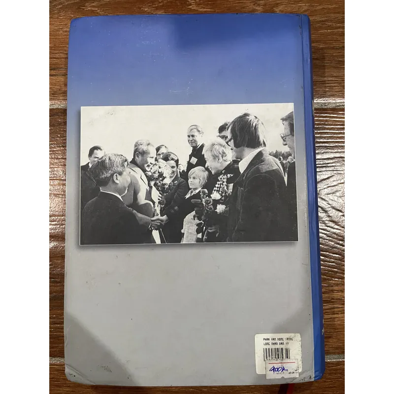 Phạm Văn Đồng trong lòng nhân dân và bạn bè quốc tế (BM) 692639