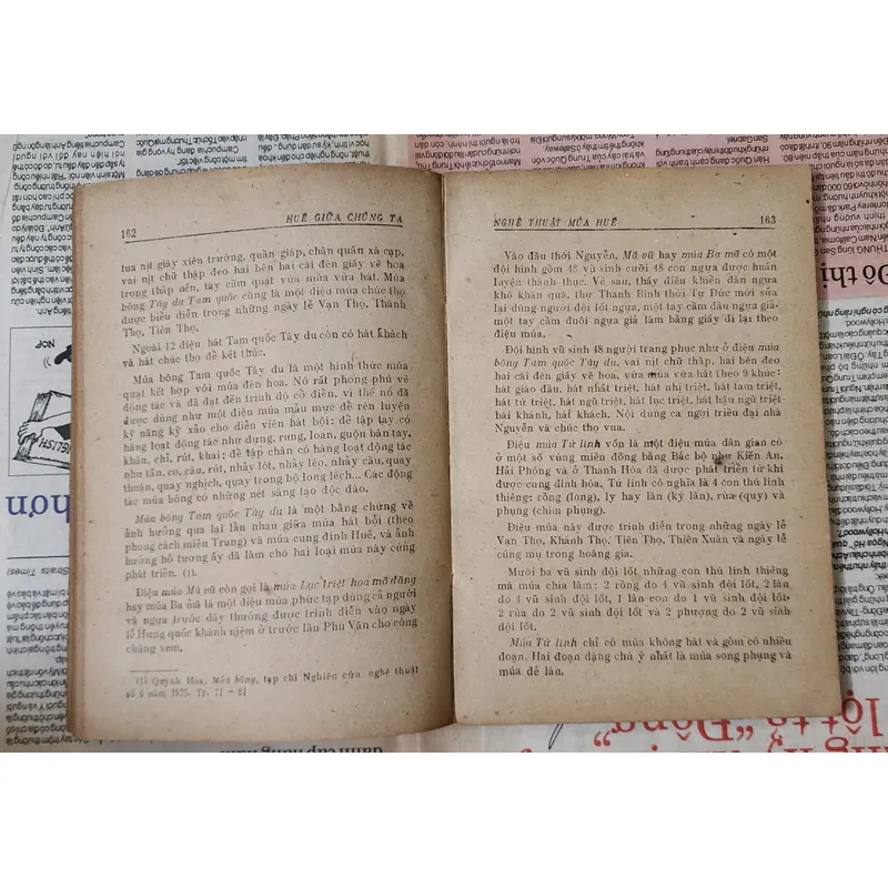 HUẾ GIỮA CHÚNG TA - Tác giả: Lê Văn Hảo 717583