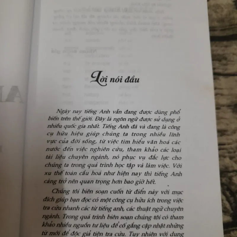 Từ điển ANH VIỆT -188.000 từ. Tg Nguyễn Hoàng. NXB Từ điển BK 779211