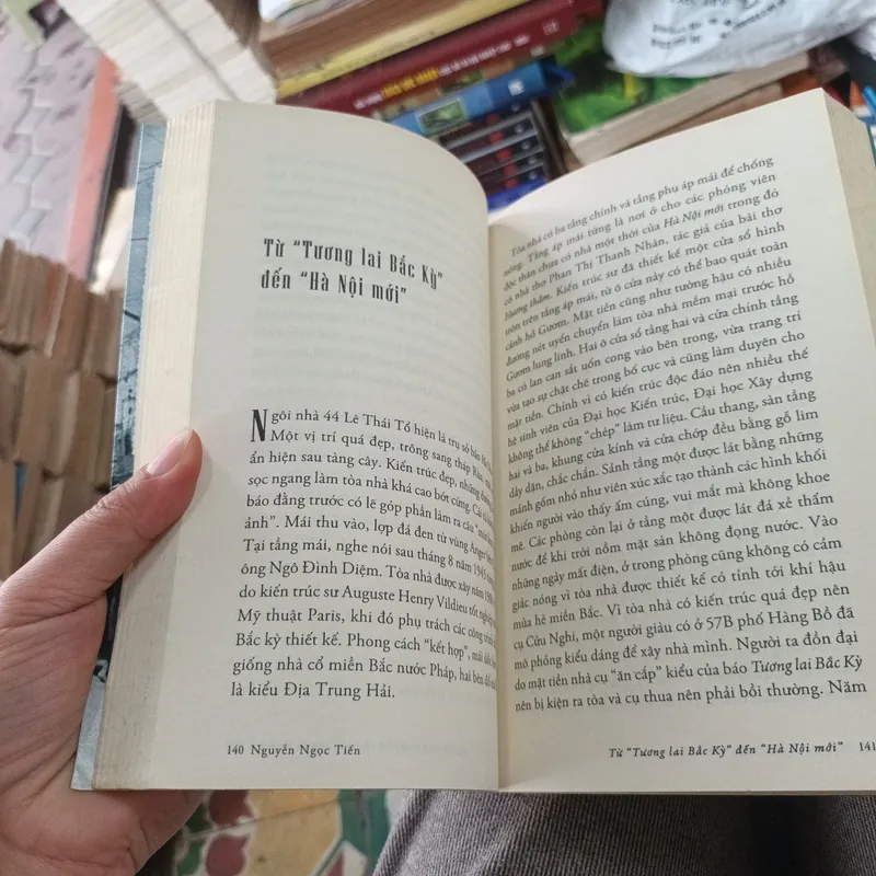 5678 Bước Chân Quanh Hồ Gươm - Nguyễn Ngọc Tiến 606985