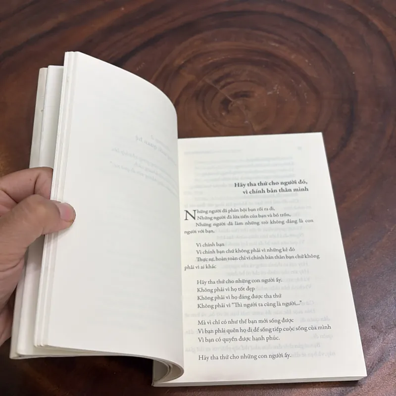 II Sách Hay: Bước Chậm Lại Giữa Thế Gian Vội Vã - Đại Đức Hae Min - 2019 987422
