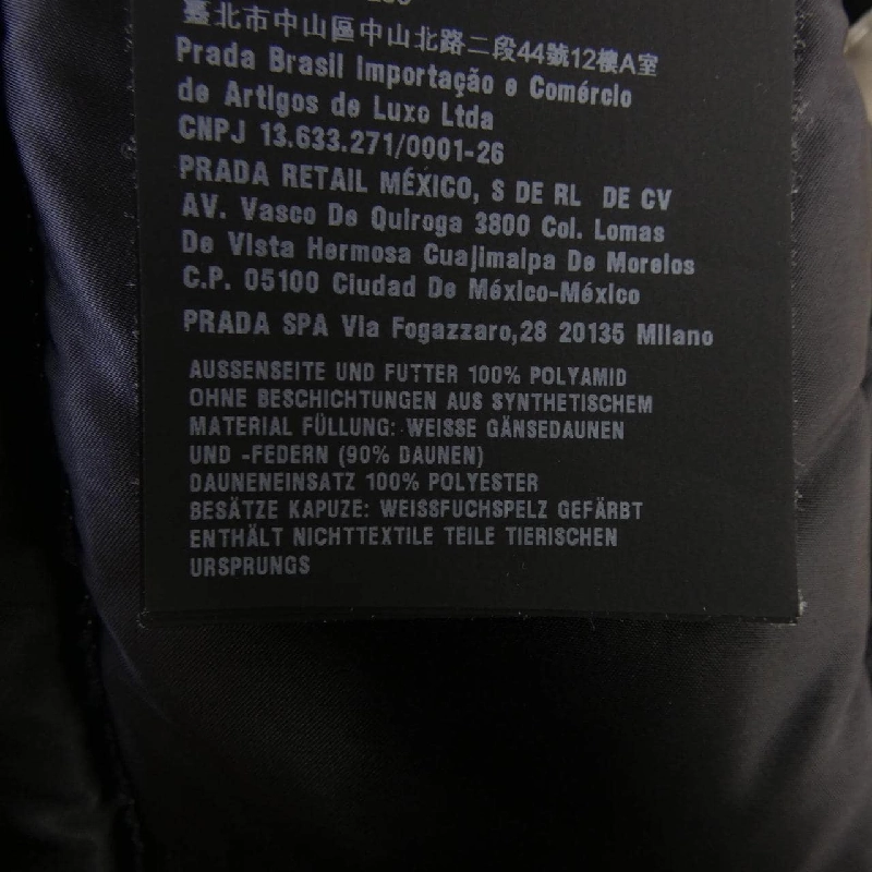 Áo khoác lông vũ PRADA với logo hình tam giác 28G060 R152 R0K - Hàng hiệu Chính hãng 817878