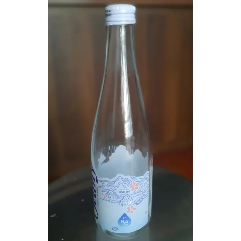 vỏ chai nước suối thủy tinh cao cấp với thiết kế sang trọng, lịch sự 1024368