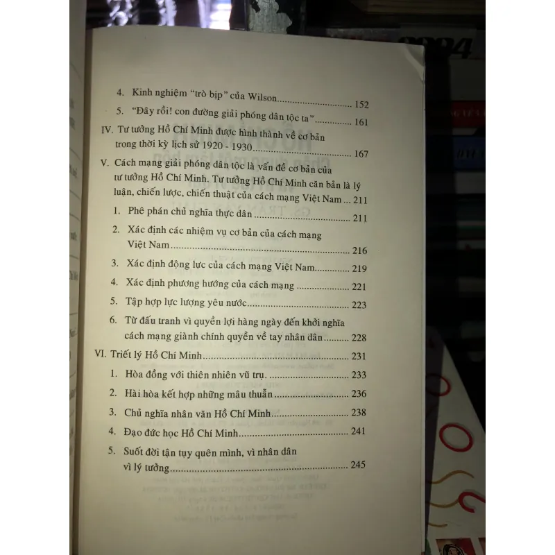 Hồ Chí Minh - Chân dung một tâm hồn và trí tuệ vĩ đại - GS. Trần Văn Giàu 933525