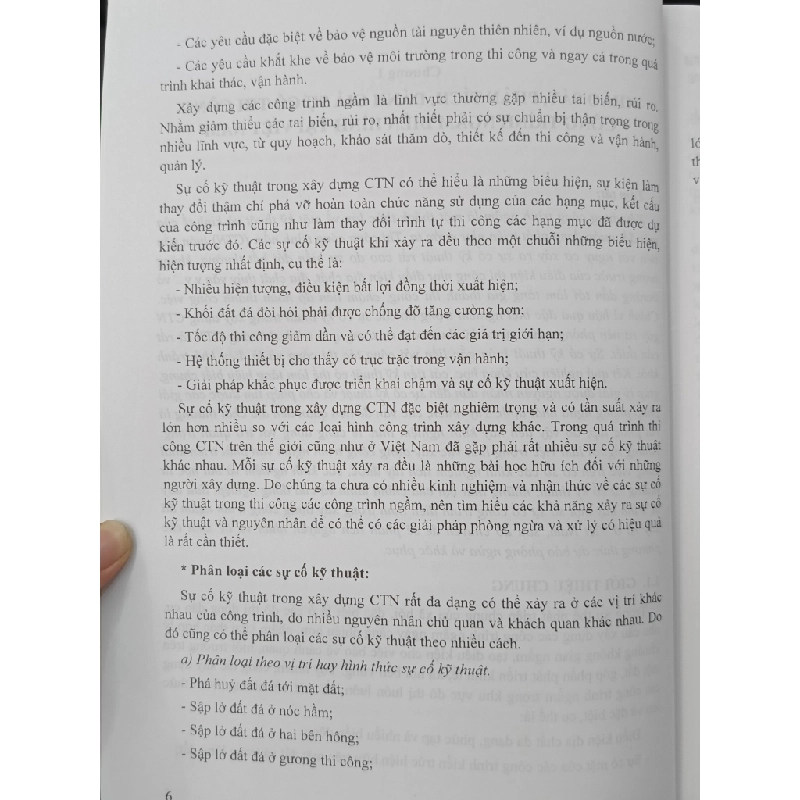 Phân tích sự cố và quản lí rủi ro trong xây dựng công trình ngầm - PGS.TS. Lê Quang Hanh (chủ biên), GS.TS. Nguyễn Viết Trung 478178