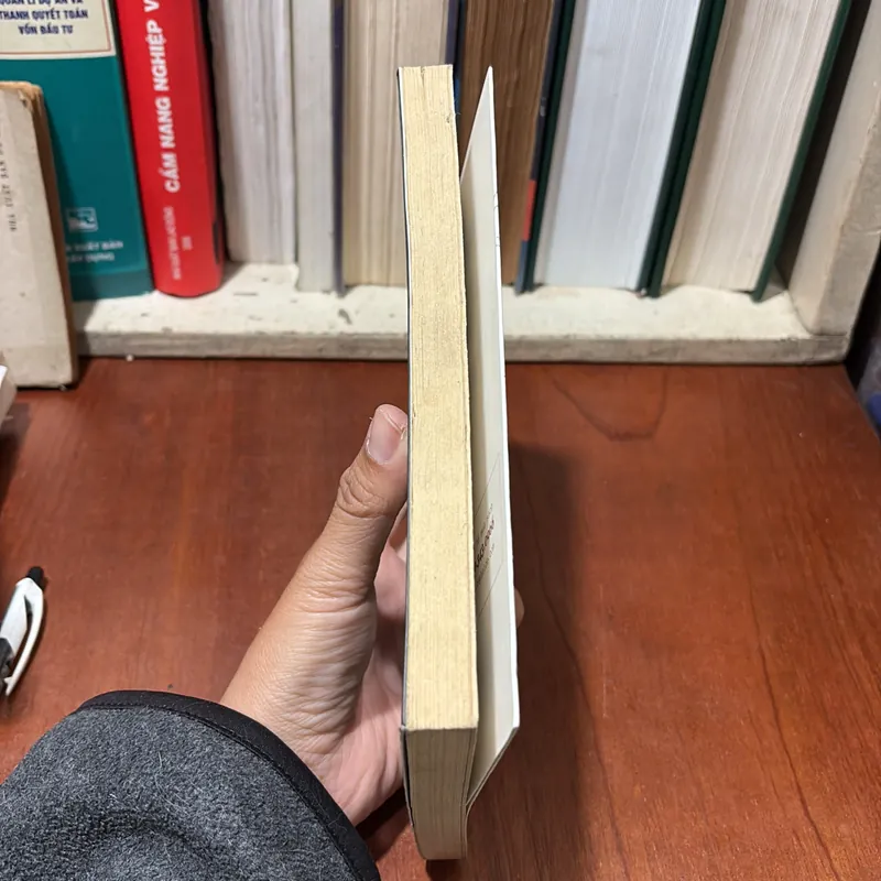 II Thiếu Nhi: Con Dế Ở Quảng Trường Thời Đại (Sách Kẹp Hạt Dẻ) - GEORGE SELDEN - ROGER VU 722463