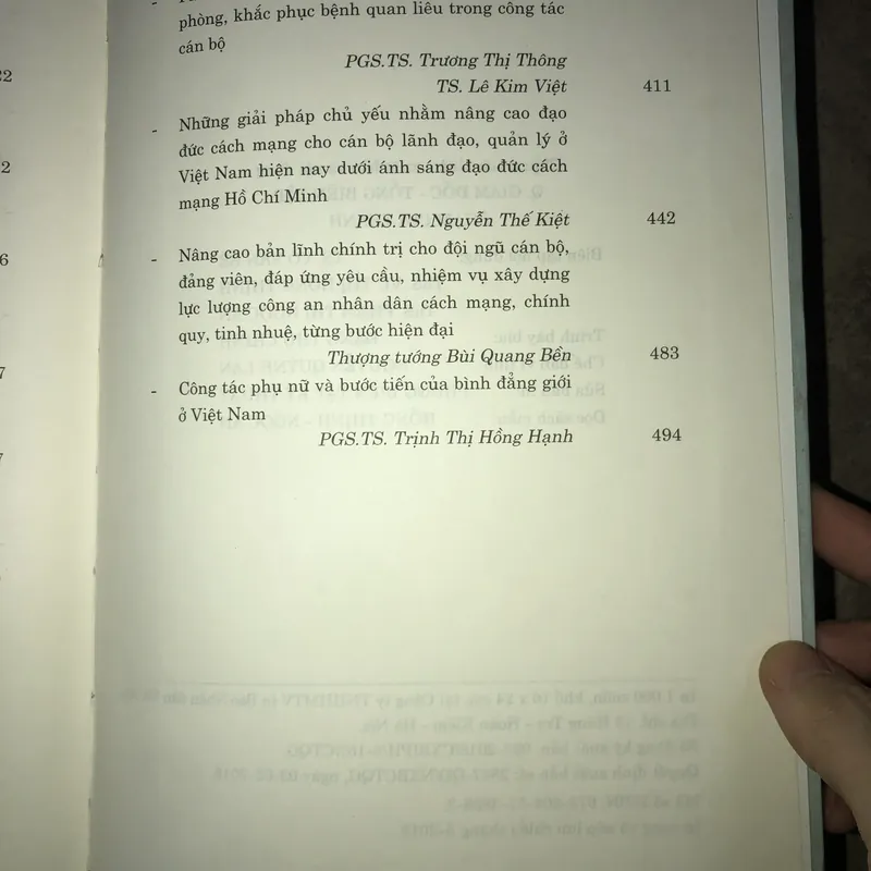 Tư tưởng Hồ Chí Minh về cán bộ và công tác cán bộ  695653