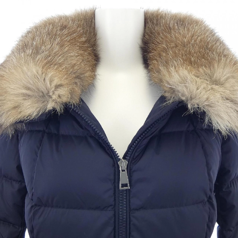 Áo khoác lông vũ MONCLER 639688