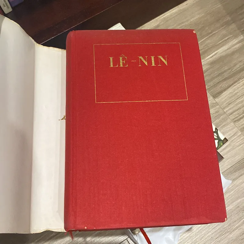 V.I.LÊ NIN TUYỂN TẬP, BẢN BÌA CỨNG, XB 1970s 564483