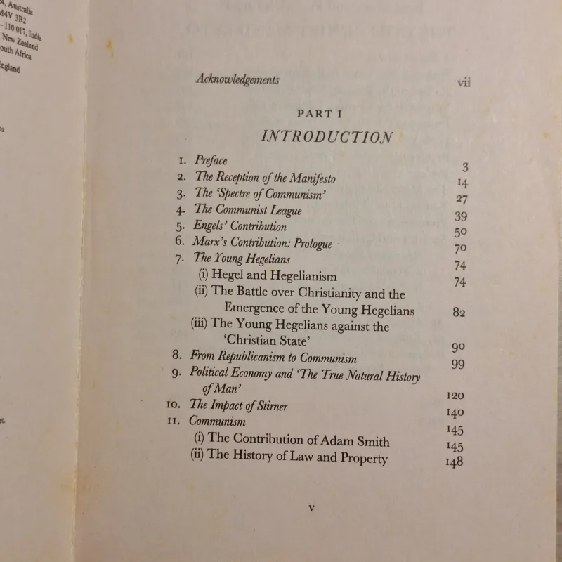 Karl Marx and Friedrich Engels - The Communist Manifesto 1010137