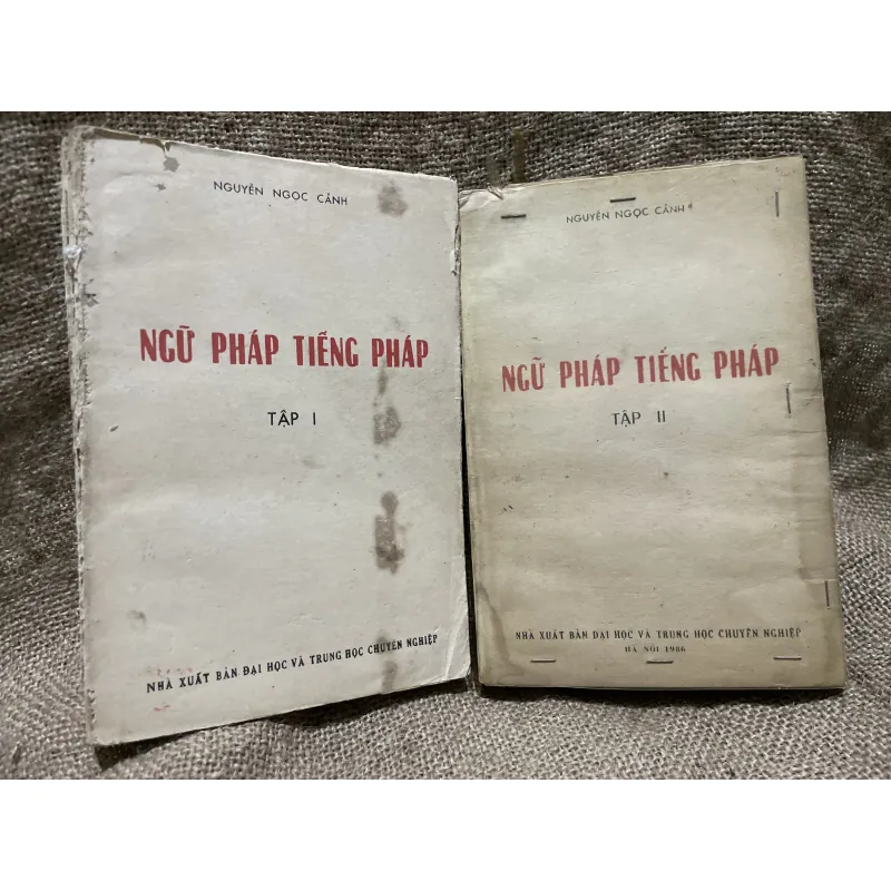 Ngữ pháp tiếng Pháp 2 cuốn  999344