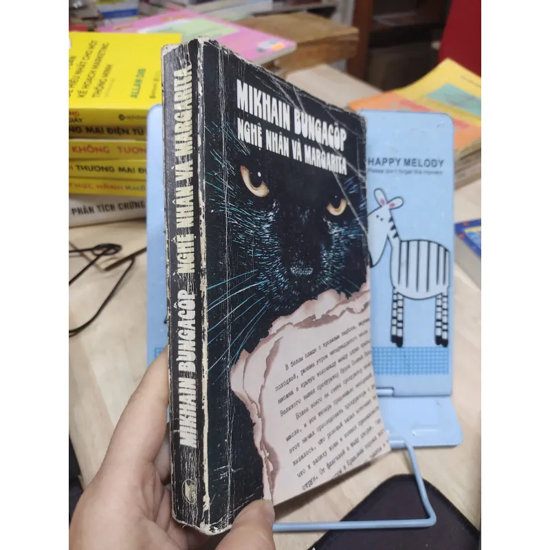 Sách: Nghệ nhân và Margarita - TG: Mikhain Bungacop (B2) 786521