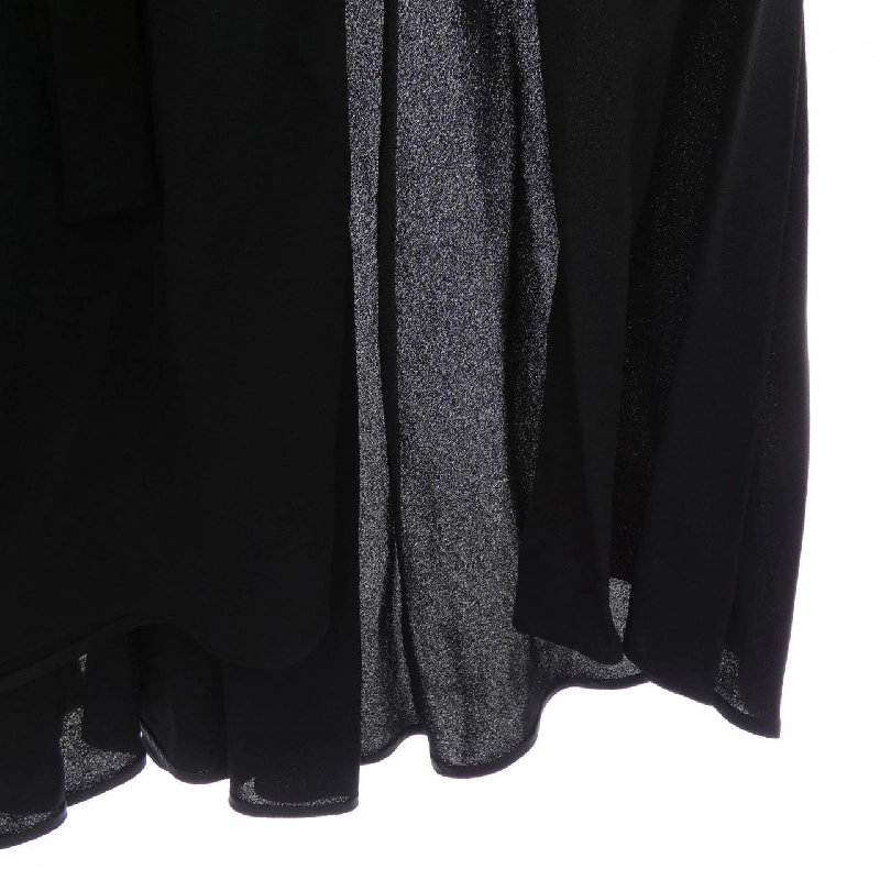 Chân váy PRADA P137 S192 - Hàng hiệu Authentic 812811