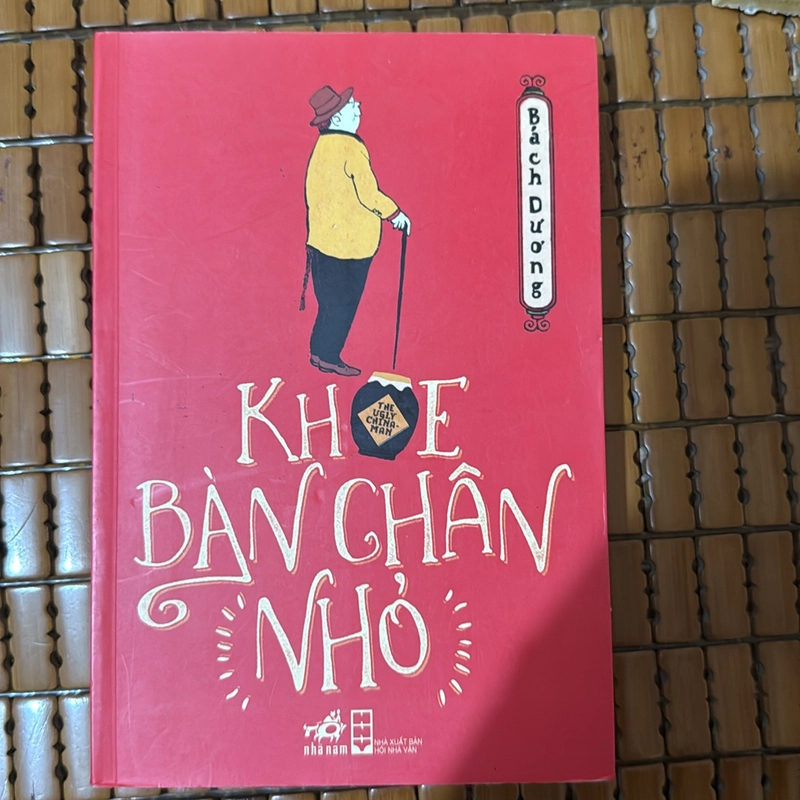 Khoe bàn chân nhỏ -Bách Dương 482478
