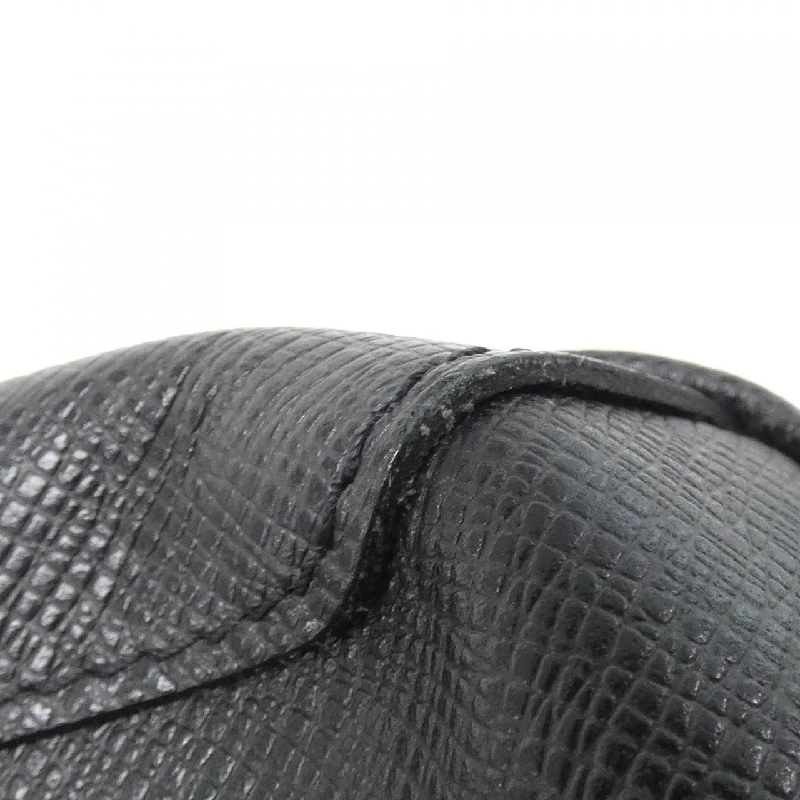 Túi đeo chéo Louis Vuitton Taiga Avenue M30443 610222