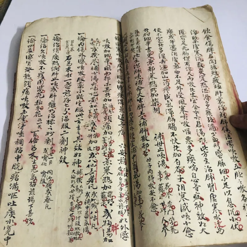 sách Đông Y như hình ,xem chi tiết video 749159