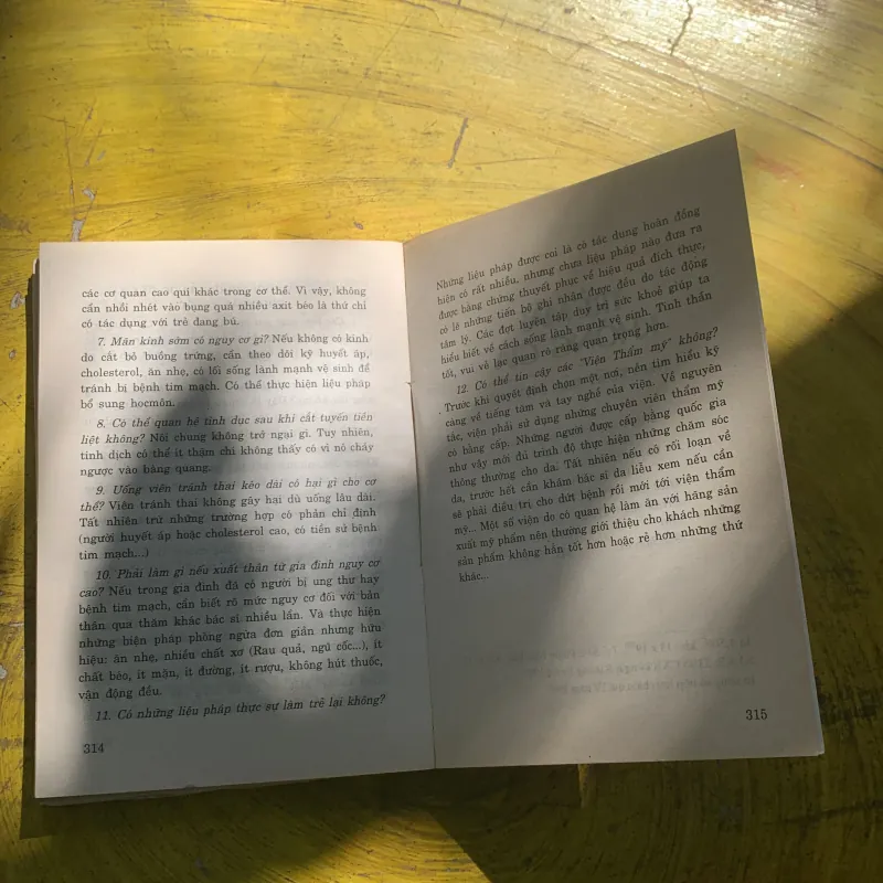 COMBO TRẺ MÃI KHÔNG GIÀ ảo tưởng hay hiện thực & TUỔI 40 TRẺ MÃI KHÔNG GIÀ 787451