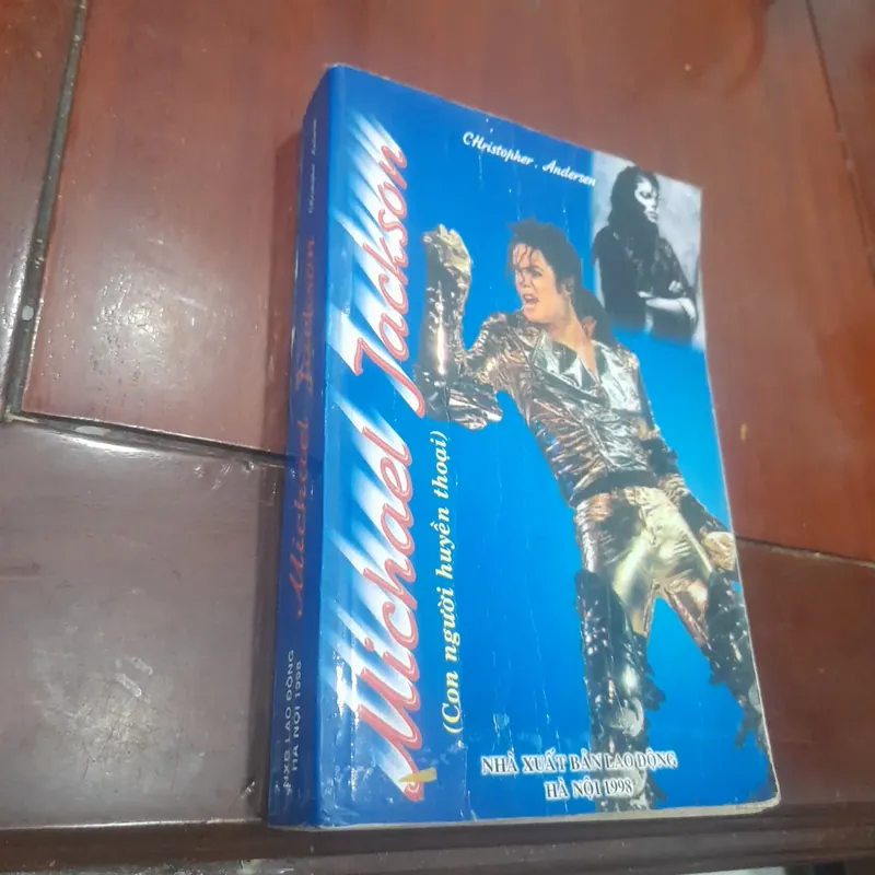 MICHAEL JACKSON Con người huyền thoại 674895