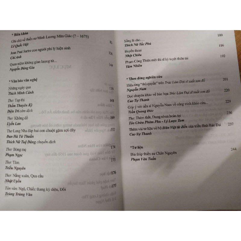 Suối nguồn 8 - 2013 - 256 trang - LỊCH SỬ - CHÍNH TRỊ - TRIẾT HỌC - TTKYMHNVTTANTQ3112-60 777580