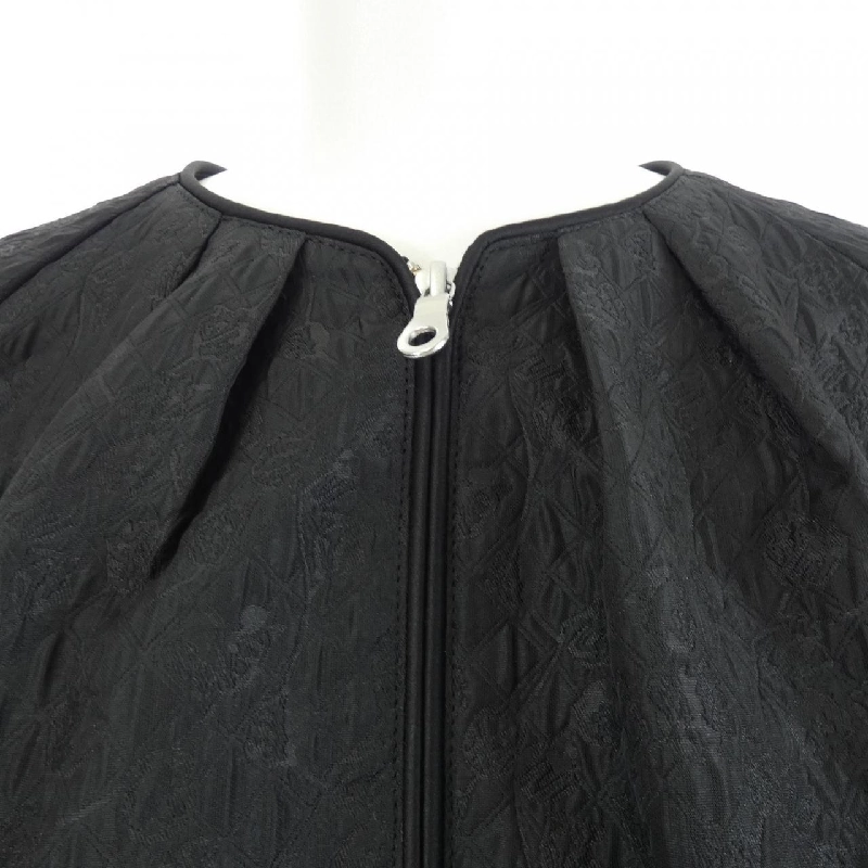 Chesty 24K401 Áo khoác - Hàng hiệu Authentic 821849