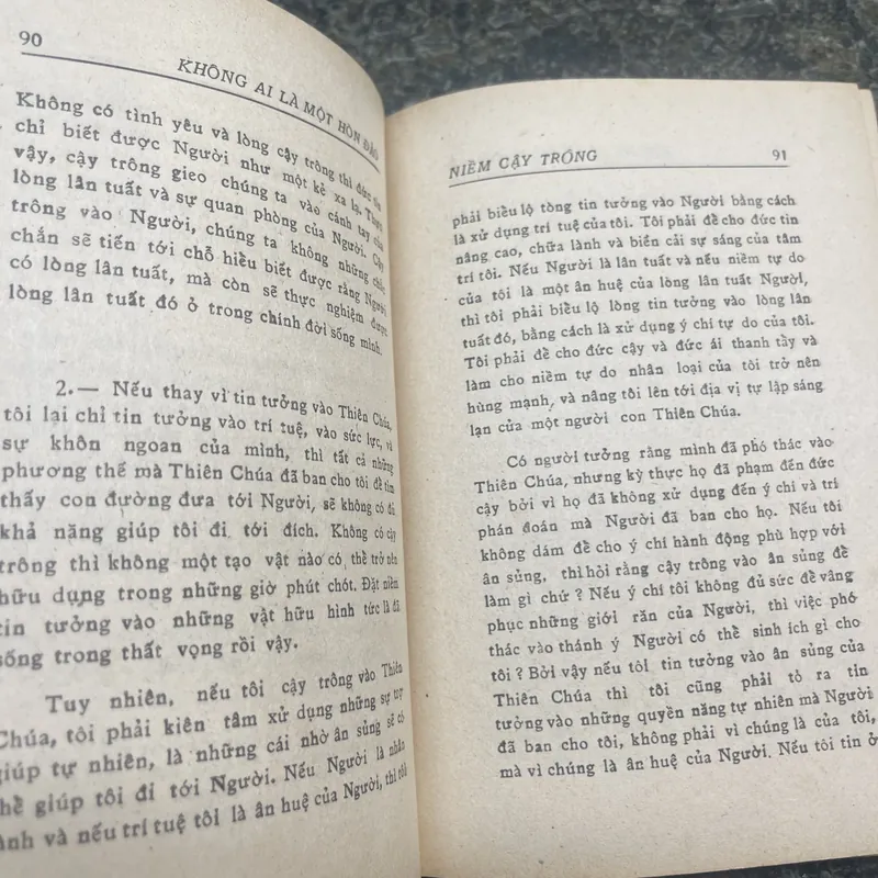 Không ai là một hòn đảo Thomas Merton Bộ 2 tập xb 1967 732535