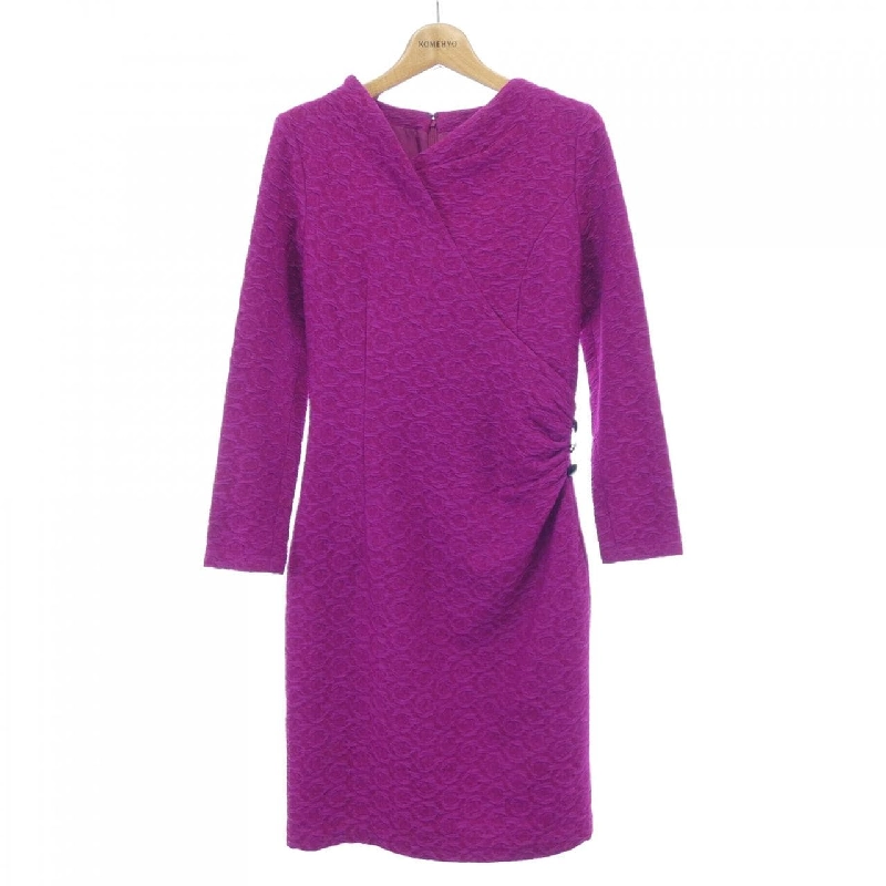 Taé Ashida Váy 650101