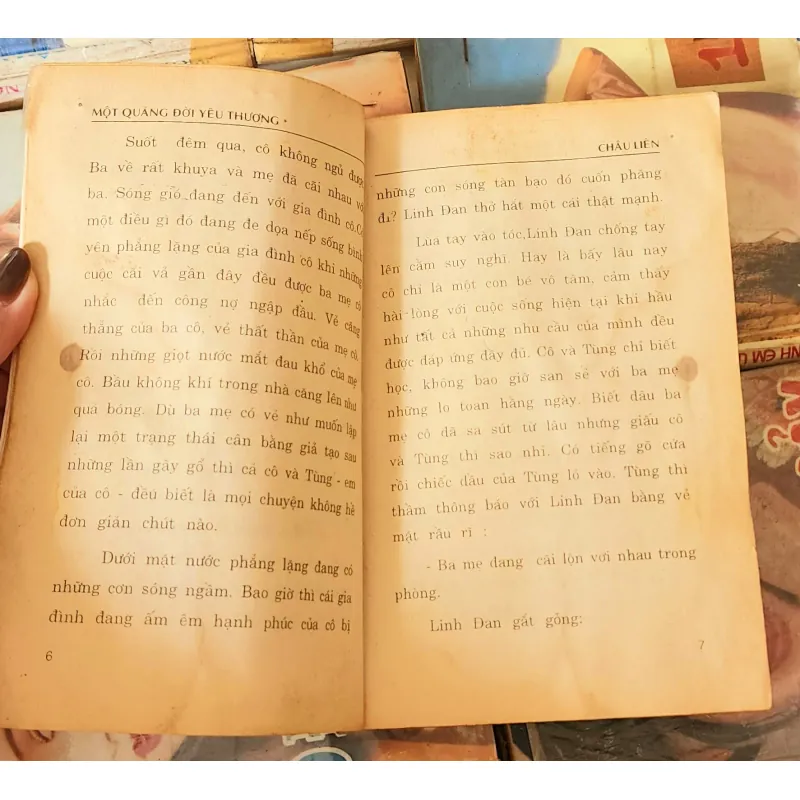 Tiểu thuyết lãng mạn Việt Nam MỘT QUÃNG ĐỜI YÊU THƯƠNG (Châu Liên) 782379