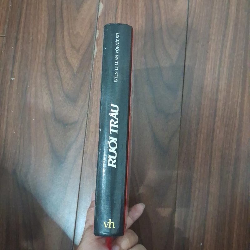 Ruồi trâu - bìa cứng 505612
