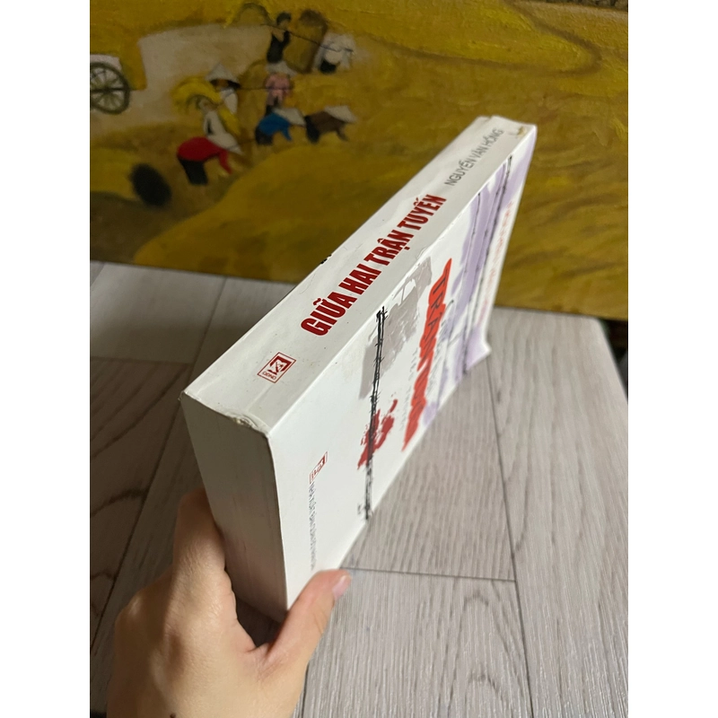 Giữa hai trận tuyến  327897