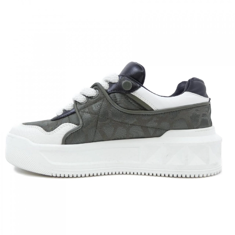 Giày thể thao VALENTINO S5G37Y2 - Hàng hiệu Authentic 903584