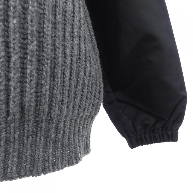 PRADA Logo Tam Giác P24R1P S222 109R Áo Len - Hàng hiệu Chính Hãng 774392